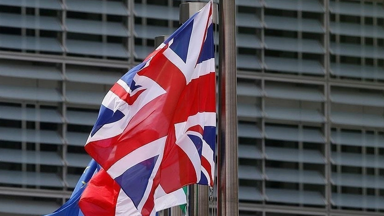 Britaniya vətəndaşlarına çağırış edib