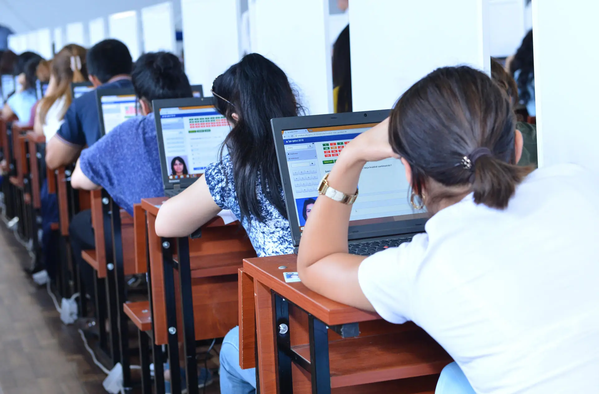 "Problemi həll etmək əvəzinə, qaydaları dəyişərək məsələdən yayınırlar" - Ekspertdən Elm və Təhsil Nazirliyinə tənqid