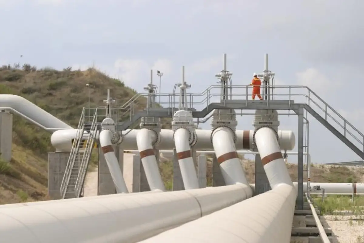 BP: Ceyhan terminalında hər bir yüklənmə əməliyyatından öncə neftin keyfiyyəti yoxlanılır