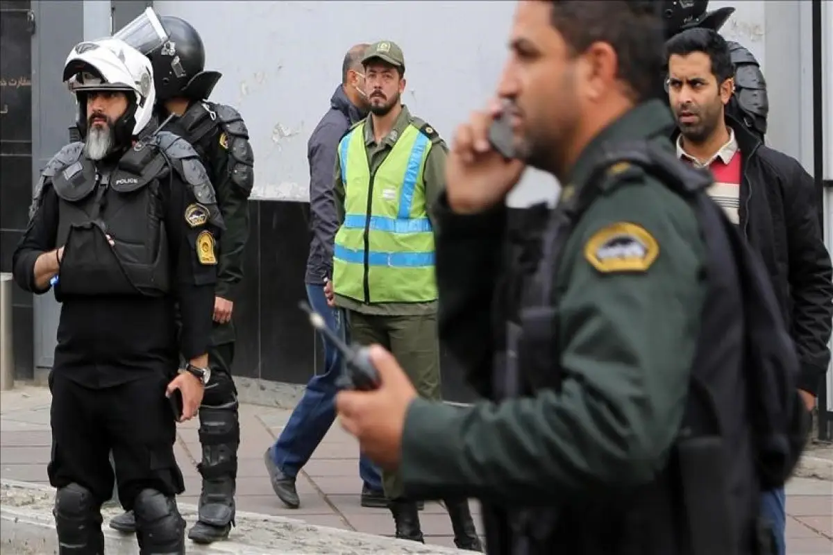İranda polis avtomobilinə silahlı hücum olub, 3 nəfər ölüb
