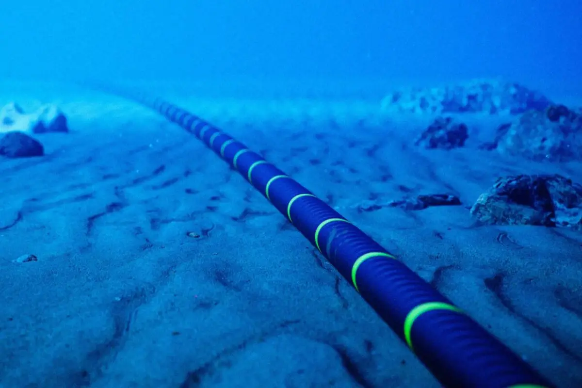 Azərbaycan və Qazaxıstan arasında fiber-optik xəttin çəkilişinə görə müəssisə yaradılıb