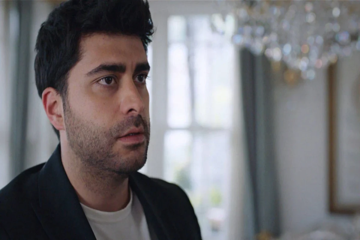 Türkiyədə “Kızılcık Şerbeti” serialının baş rol ifaçısı saxlanılıb