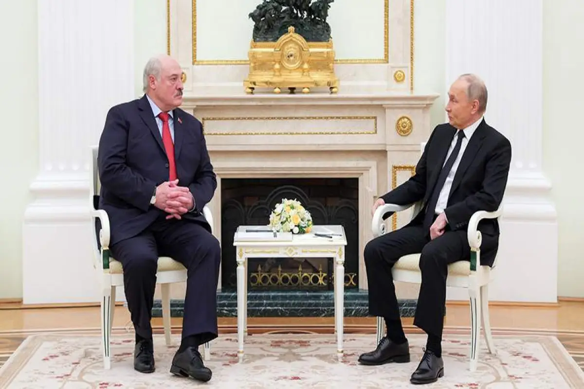 Putinlə Lukaşenkonun görüşü başlayıb