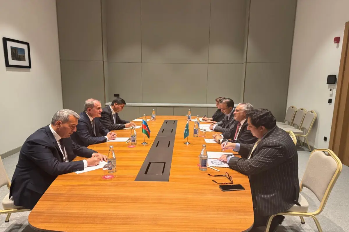 XİN rəhbərləri Xankəndidə beynəlxalq məsələləri müzakirə edib