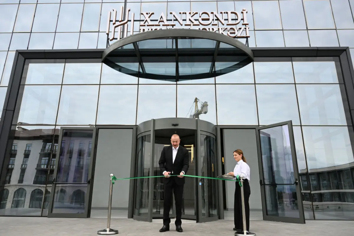 Prezident İlham Əliyev “Xankəndi” Biznes Mərkəzinin açılışında iştirak edib