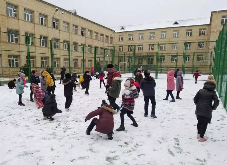 Qarlı havaya görə şagirdlərin davamiyyətində ciddi azalma müşahidə edilmir