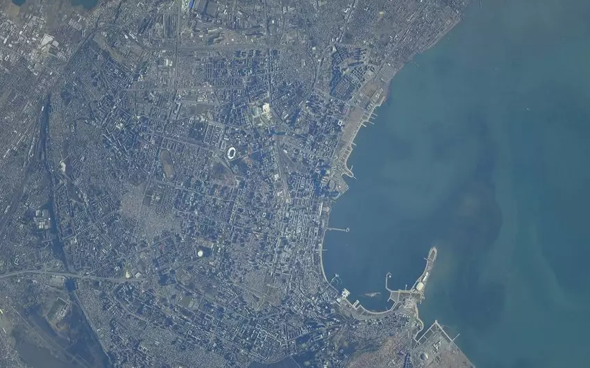 Rusiya kosmonavtı Beynəlxalq Kosmik Stansiyadan Bakının şəklini çəkib