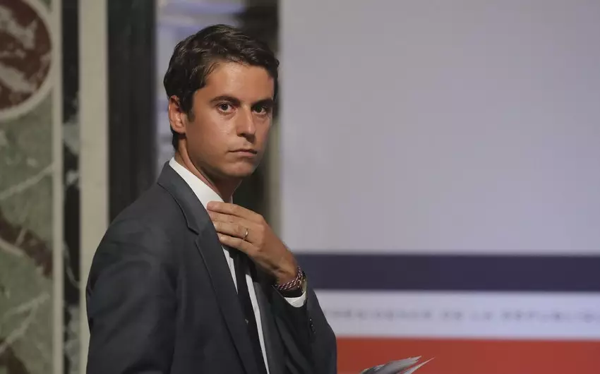 Emmanuel Makron baş nazirin istefasını qəbul etməyib - YENİLƏNİB