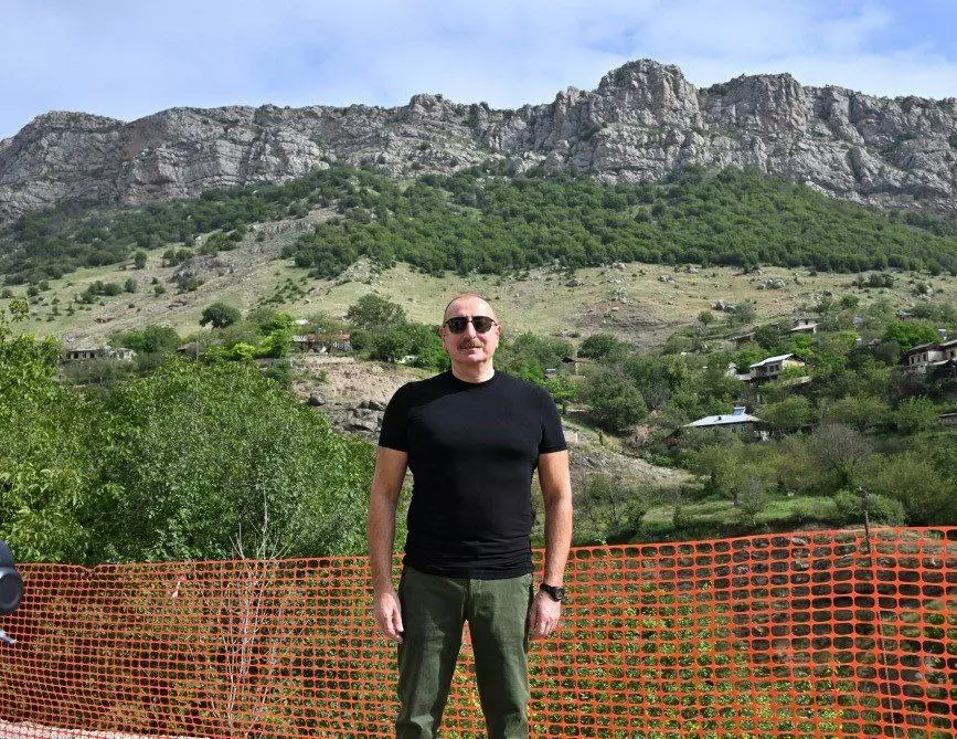 İlham Əliyev Şuşaya səfər edib