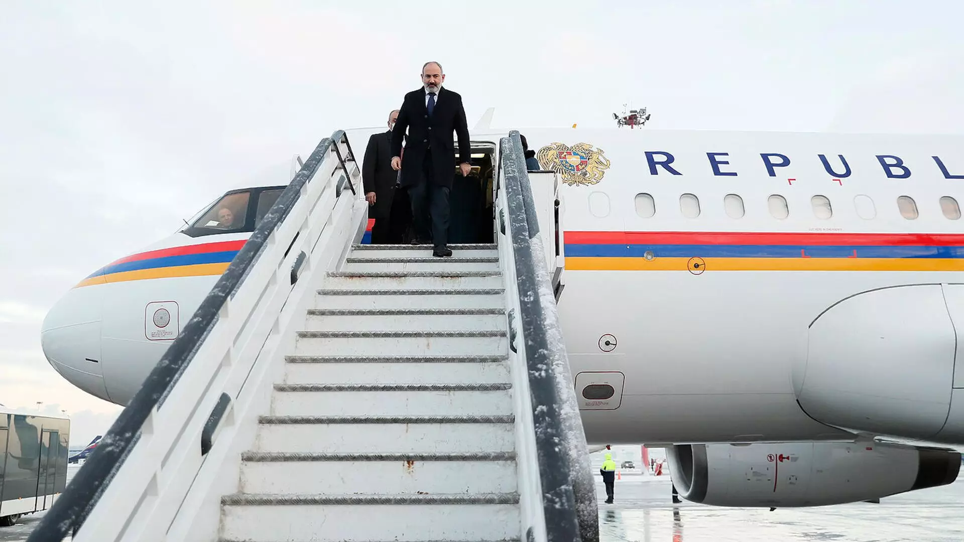 Nikol Paşinyan Misirə rəsmi səfər edib