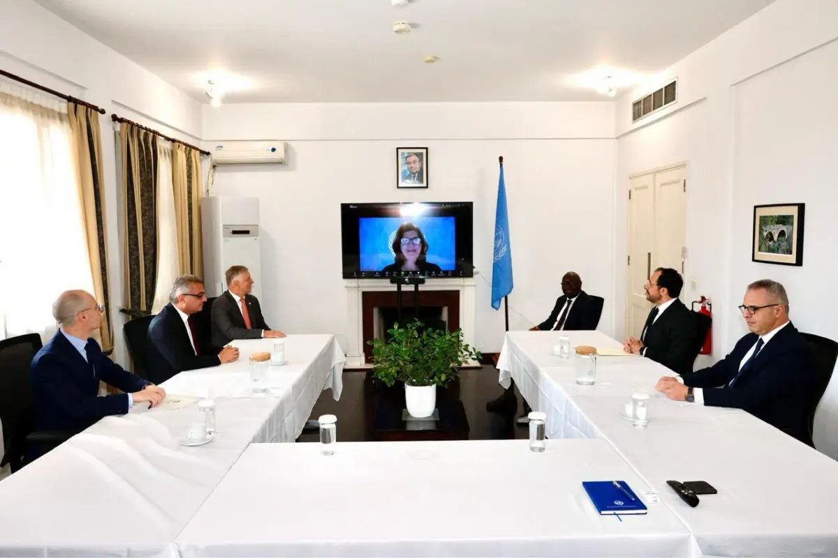 Tufan Erhürman Kiprin yunan lideri ilə görüşüb