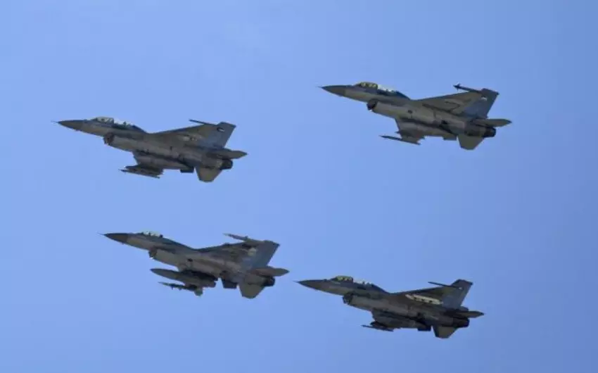 İordaniya Suriyada İranın dəstəklədiyi qüvvələrin obyektini vurub