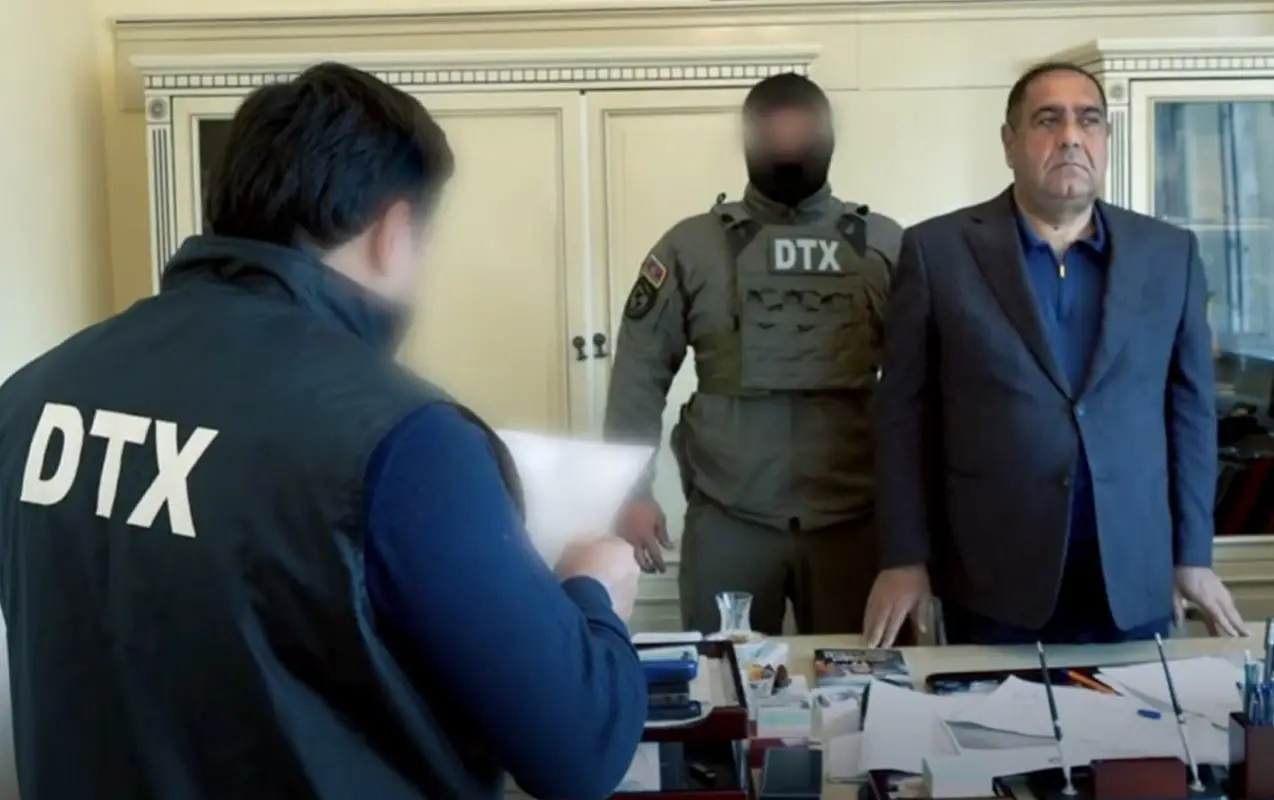 İcra başçısı rüşvəti belə yığıb - DTX video yaydı