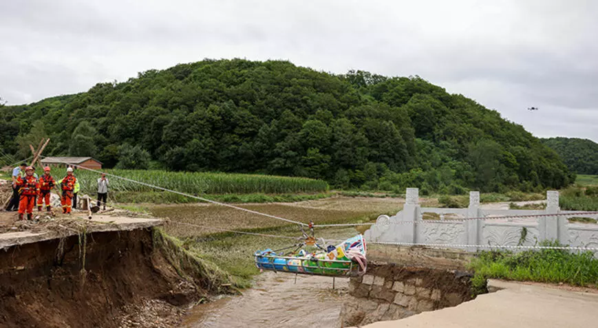 Çində sel nəticəsində xeyli sayda insan ölüb
