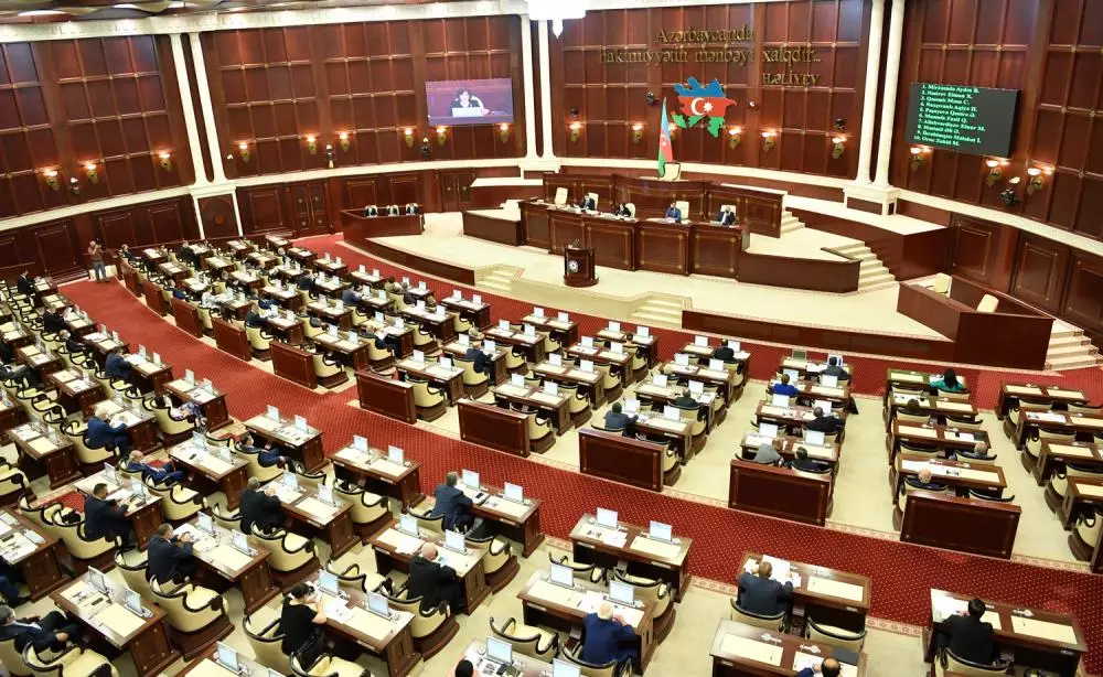 Milli Məclisin yaz sessiyası üzrə ilk plenar iclasının gündəliyi açıqlnıb