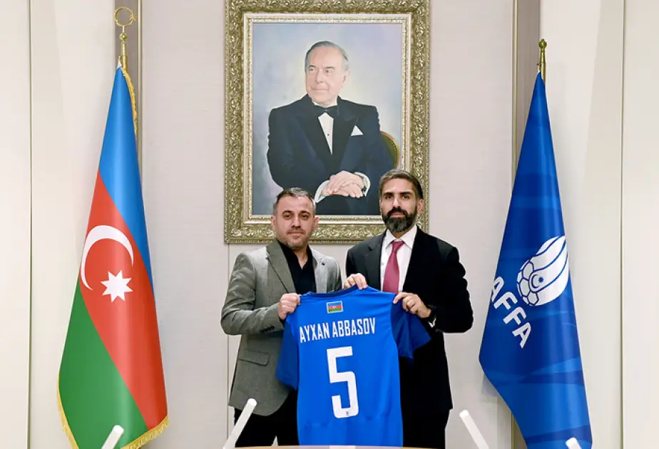 Ayxan Abbasov millinin baş məşqçisi oldu - FOTO