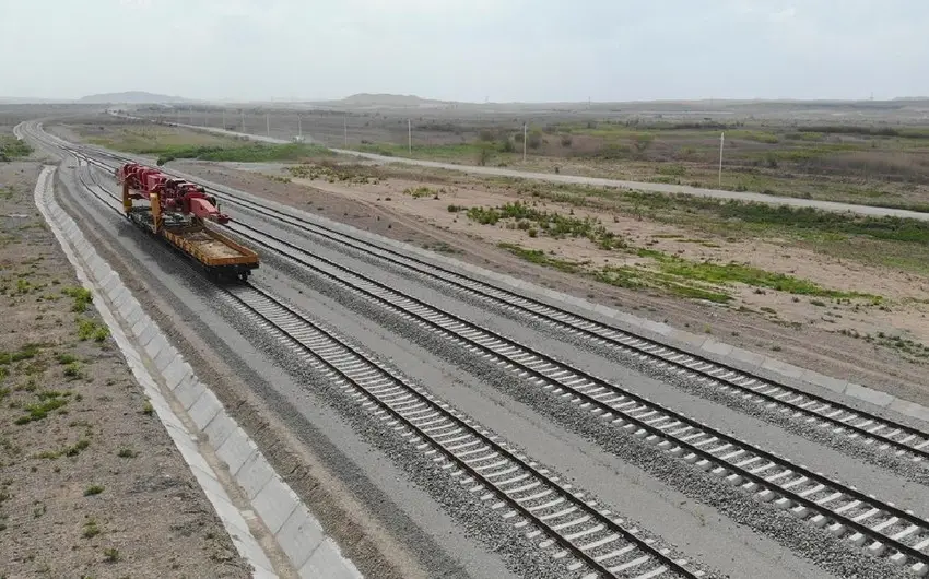 Türkiyə ilə Azərbaycanı birləşdirəcək dəmiryolu xəttinin təməli qoyulub