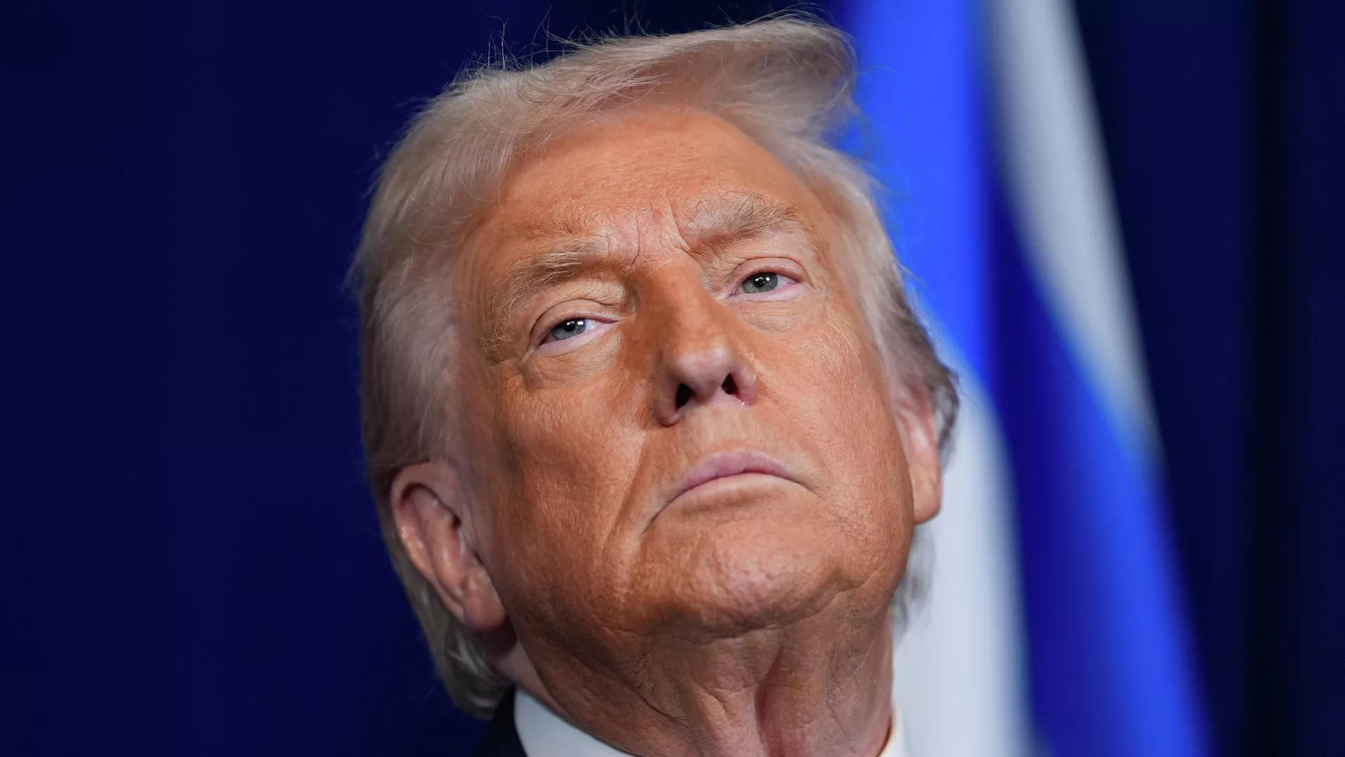 "Kolumbiyanı "xəstə" bir adam idarə edir"