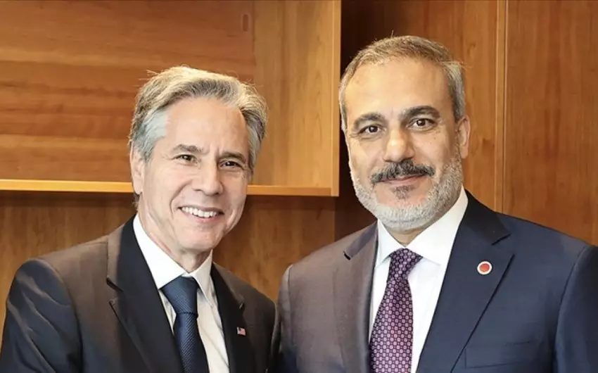 Hakan Fidan Antoni Blinkenlə danışıb