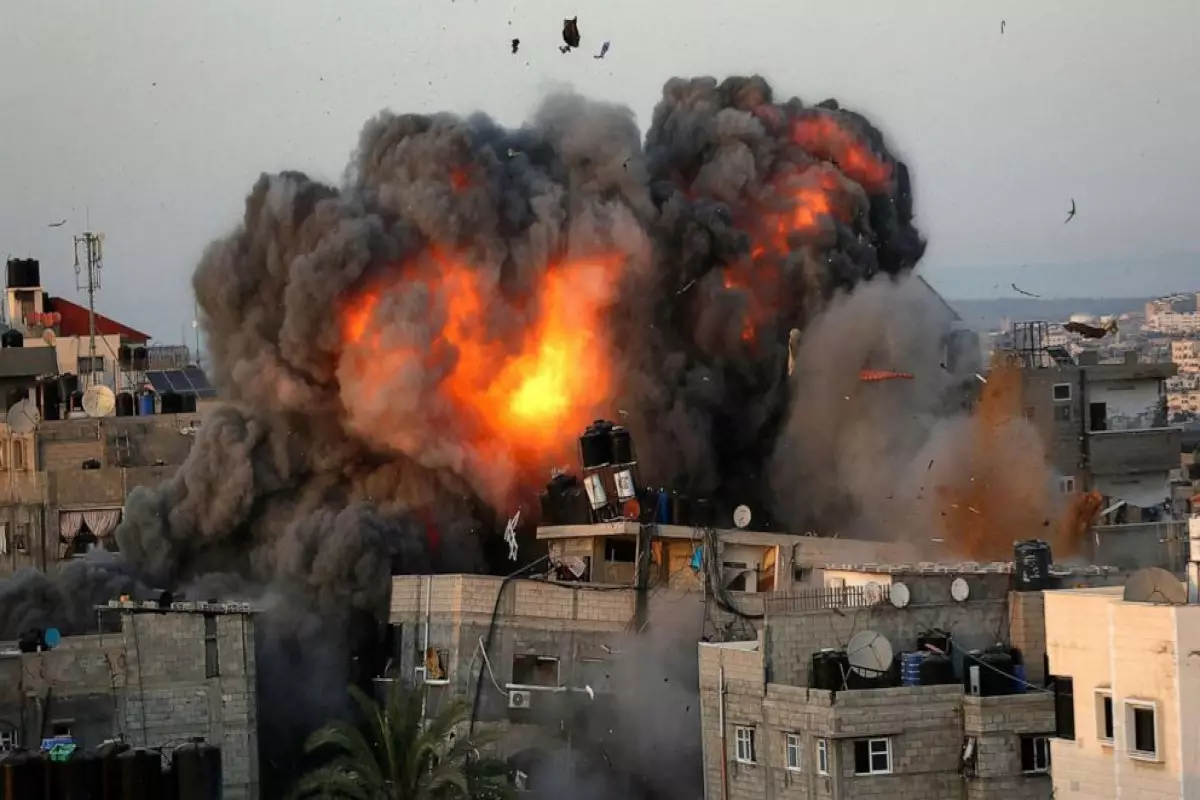 İsrail ordusu Qəzza zolağında 2 xəstəxananı vurub