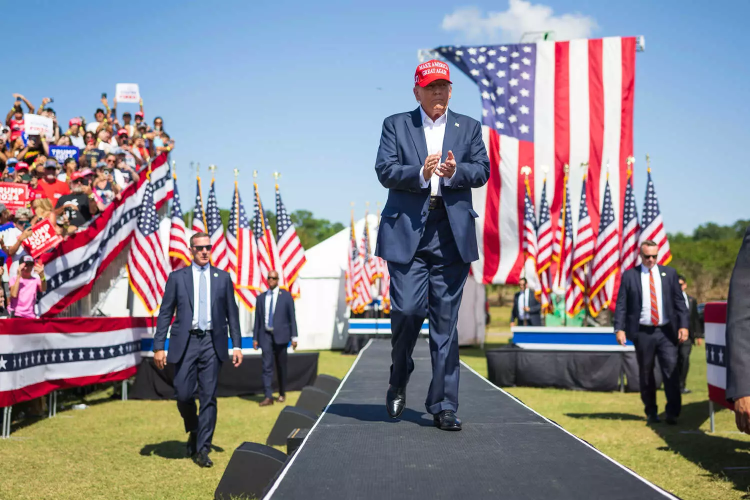 Ali Məhkəmə Trampı bəzi cinayət məsuliyyətindən azad edən qərar çıxarıb