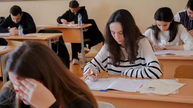 2025-ci ildə 500 minə yaxın şəxs müxtəlif imtahanlarda iştirak edib