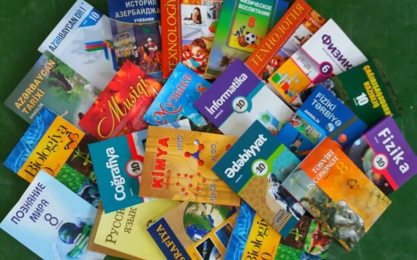 Məktəblərdə dərsliklərin təhvil alınmasına başlanılıb