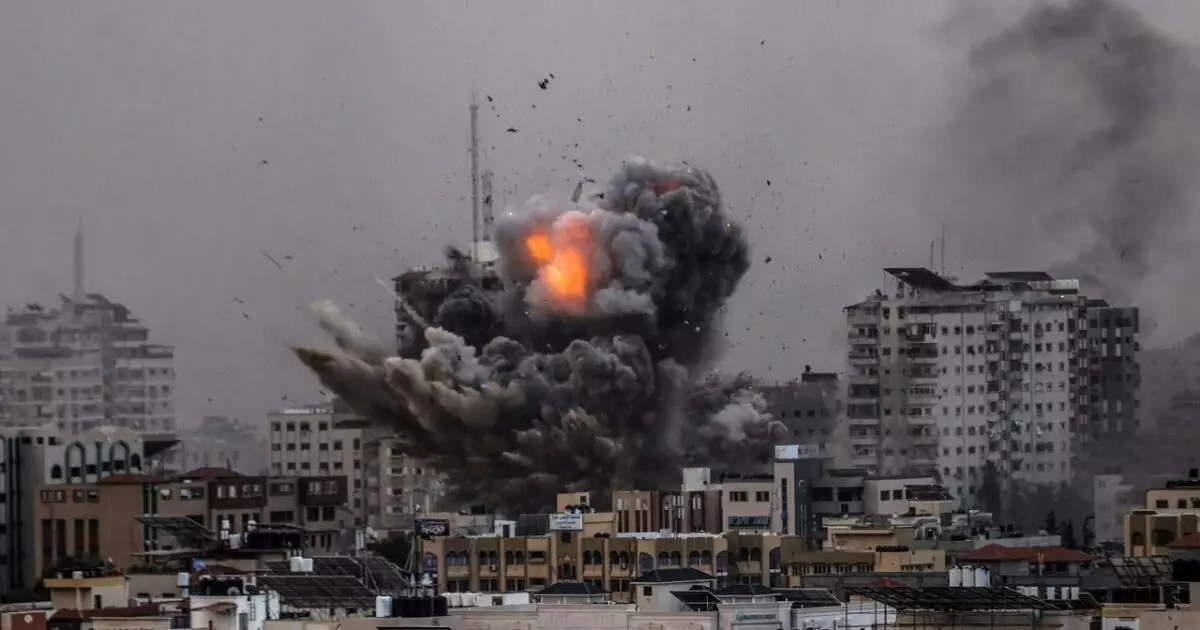 İsrailin hücumlarında ölənlərin sayı 18 min 412-yə yüksəlib