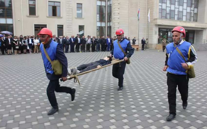 FHN-in Gəncə Regional Mərkəzi nümunəvi mülki müdafiə tədbiri keçirib