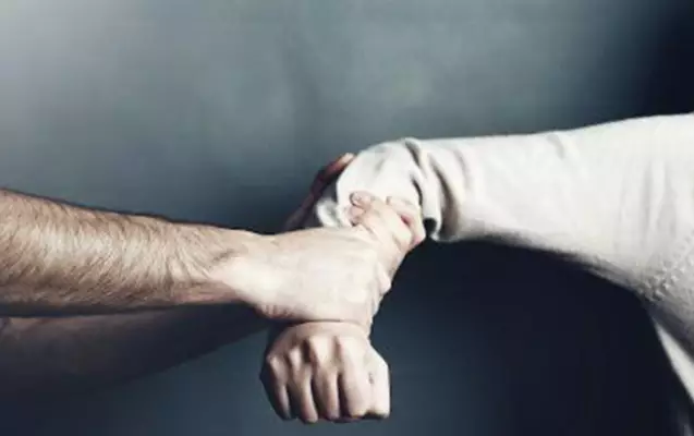 Azyaşlı qızı məktəbdən qaçıran şəxs saxlanıldı