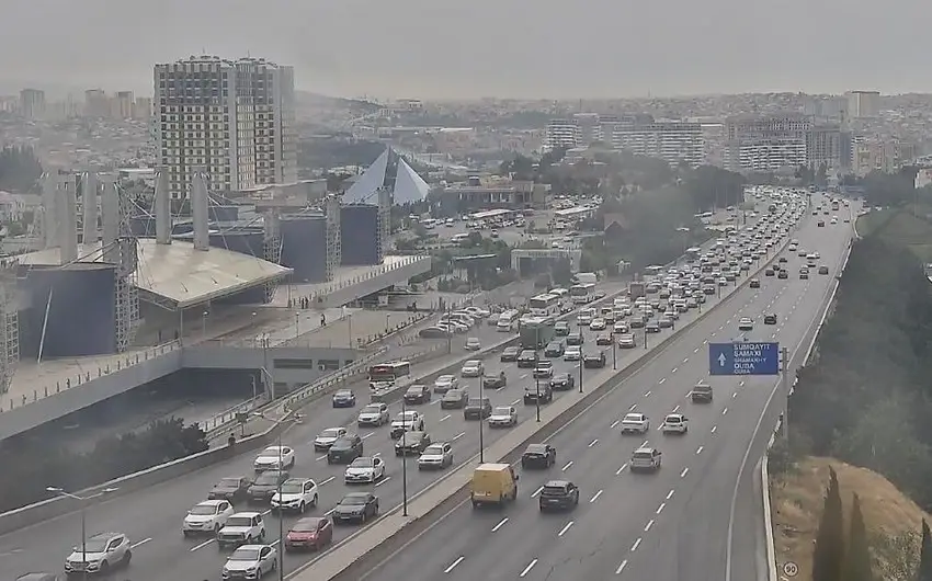 Bakının bəzi yollarında sıxlıq var