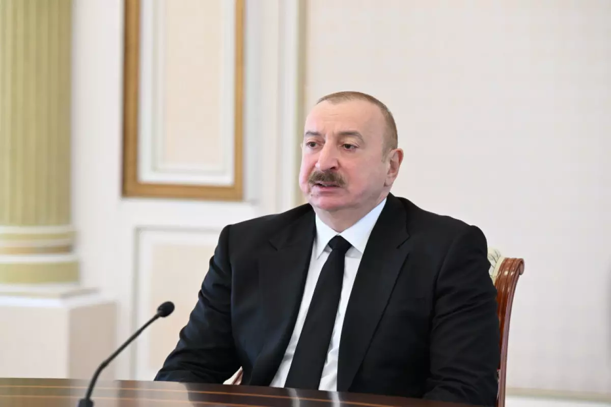 Prezidentə təbrik məktubları gəlir