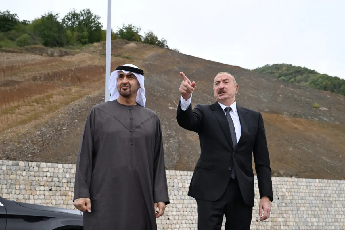 BƏƏ Prezidenti Azərbaycana səfərindən görüntülər paylaşıb