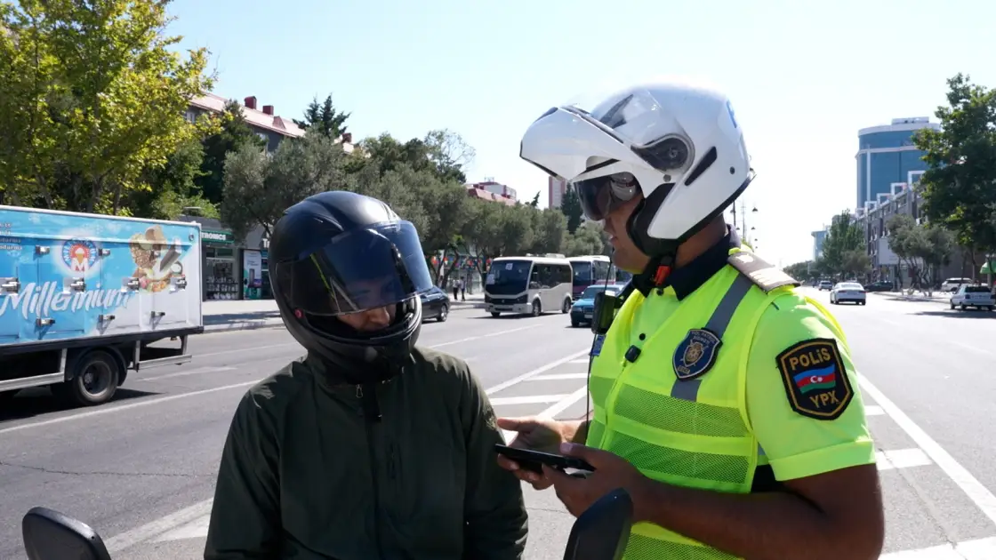 Polis Sumqayıtda ikitəkərli nəqliyyat vasitələrinin sürücülərini maarifləndirib