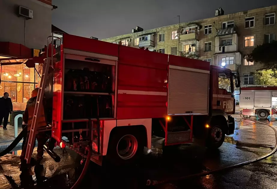 Bakıda beşmərtəbəli yaşayış binasında yanğın olub