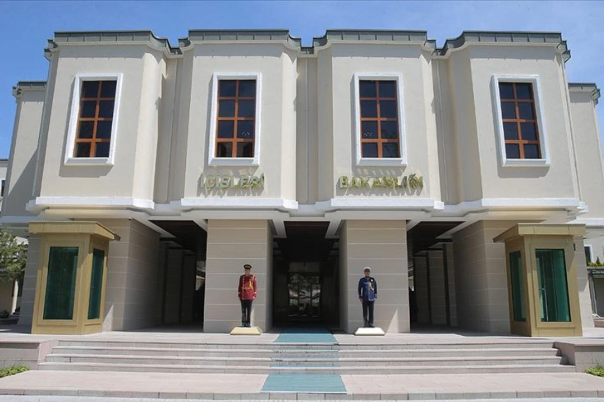 Türkiyə DİN Ankara Böyükşəhər Bələdiyyəsinin sədri Mansur Yavaşla bağlı istintaq aparılmasına icazə verib