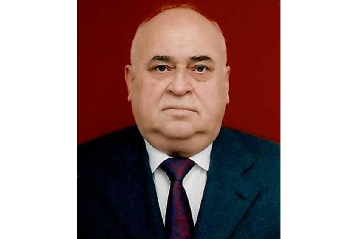 Sabiq dövlət müşaviri Vahid Axundov vəfat edib