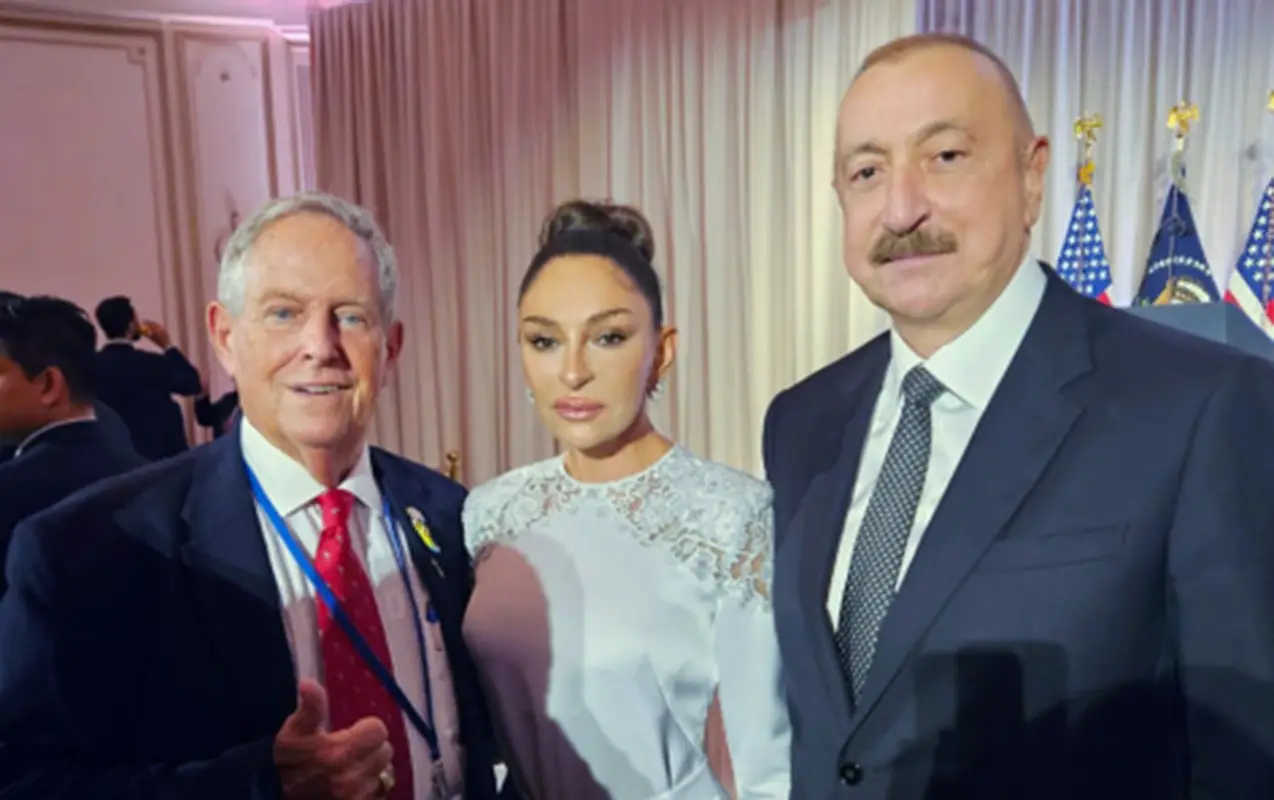 Prezidentlə xanımı rəsmi qəbulda - FOTO