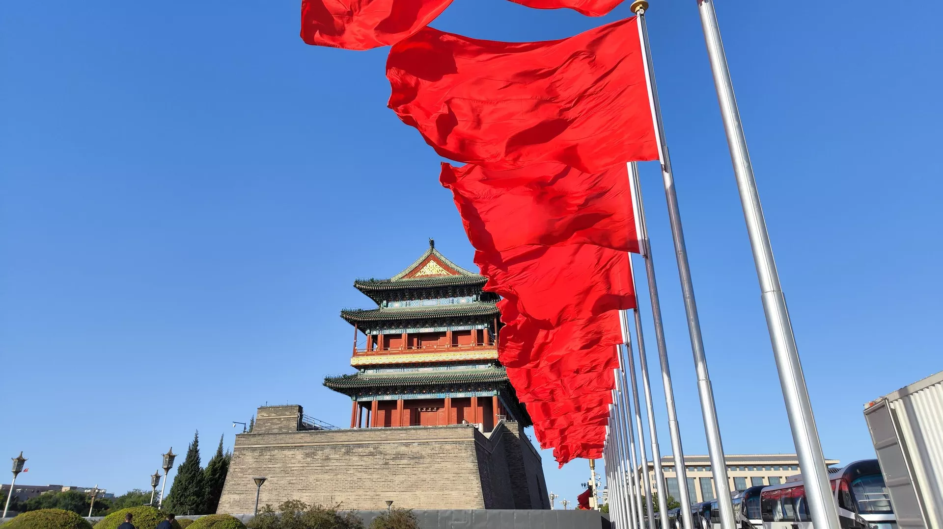 Çində təxminən 3000 il yaşı olan 30-dan çox məzar aşkar edildi