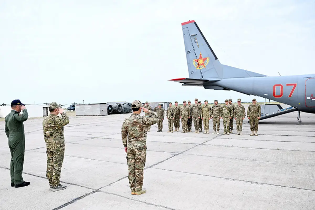 “Tərlan - 2025” təlimində iştirak edəcək Qazaxıstan hərbçiləri ölkəmizə səfər edib