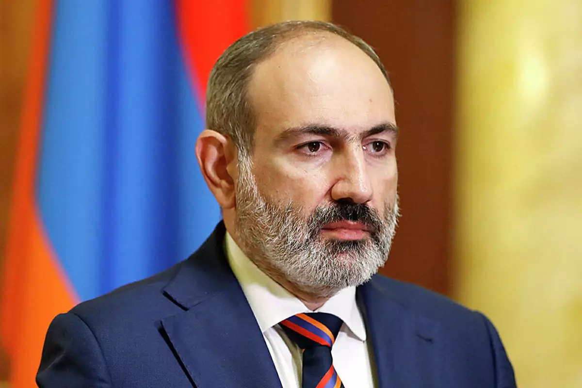 Paşinyan: Ermənistan yeni silah tədarükçüləri axtarır