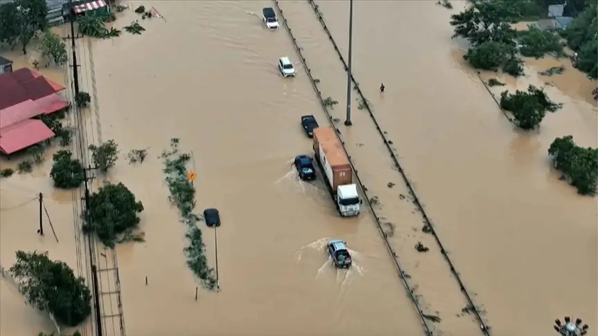 Taylandda ölənlərin sayı 145-ə çatdı