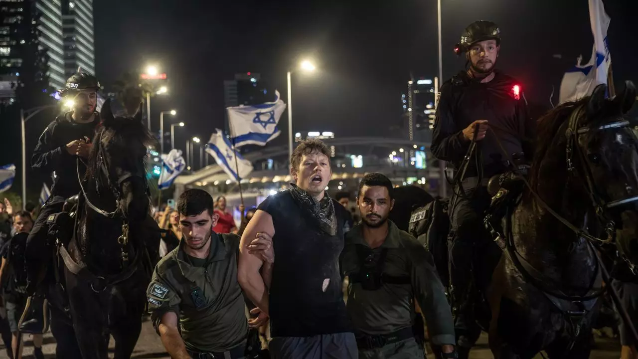 İsraildə etirazlar yenidən alovlandı