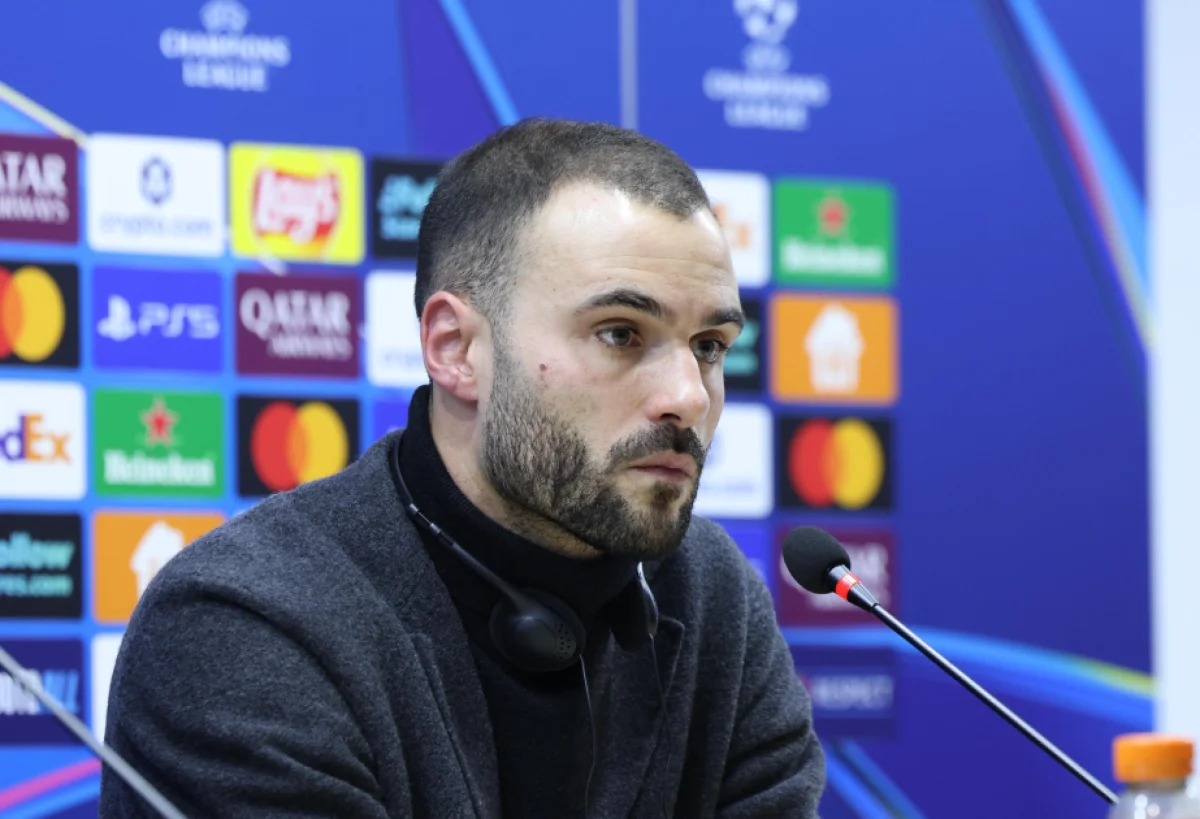 “Ayntraxt”ın baş məşqçisi: Mən sehrbaz deyiləm