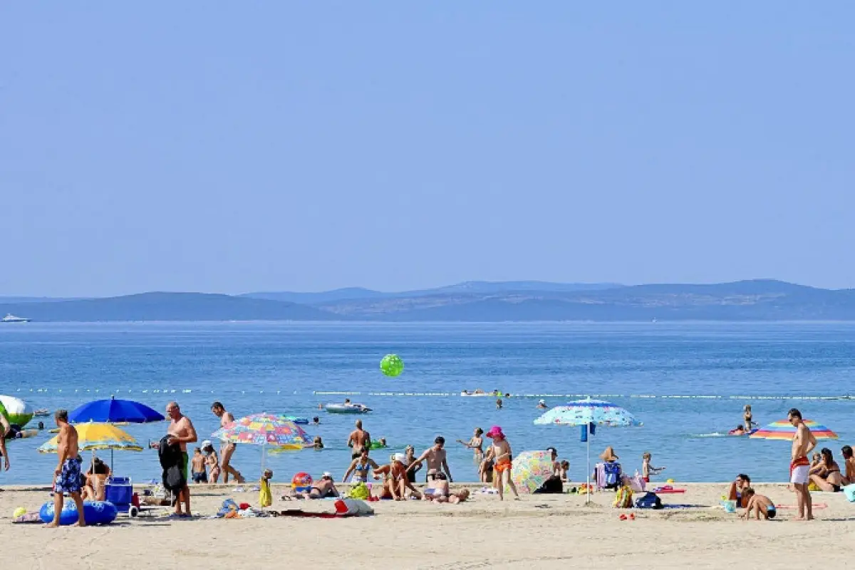 Uşaqların çimərliklərdə infeksion xəstəliklərə yoluxması məsələsinə aydınlıq gətirilib