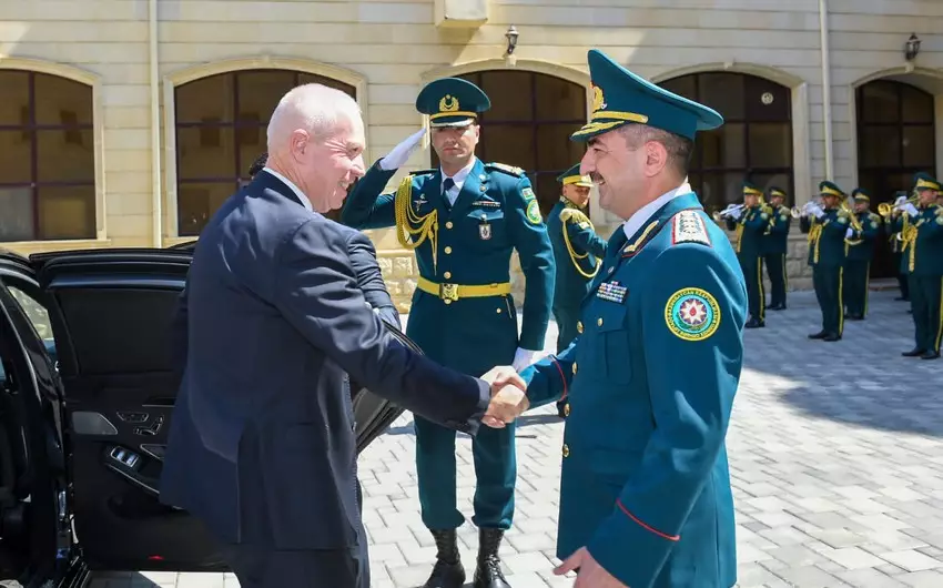 DSX rəisi İsrailin müdafiə nazirini qəbul edib