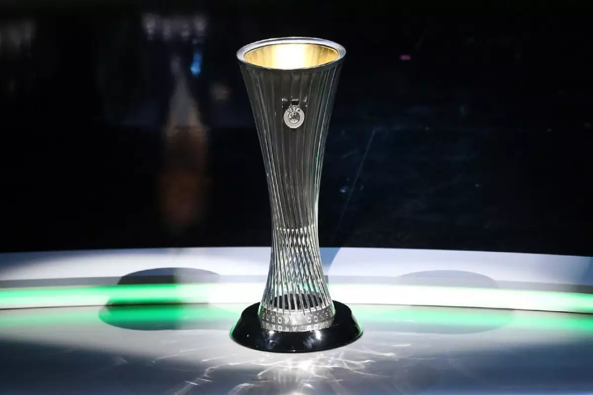 "Olimpiakos" UEFA Konfrans Liqasının qalibi olub - VİDEO