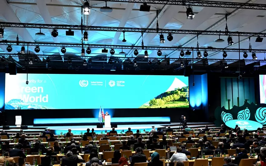 Dövlət və hökumət başçılarının şərəfinə ziyafət verilib