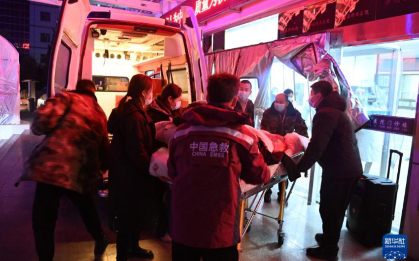 Çində güclü zəlzələ nəticəsində ölənlərin sayı 118 nəfərə çatıb