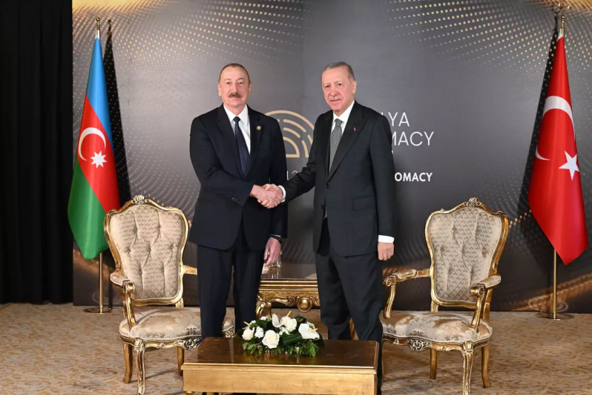 Azərbaycan və Türkiyə prezidentləri Cənubi Qafqazla Yaxın Şərqdəki vəziyyəti müzakirə edib - YENİLƏNİB